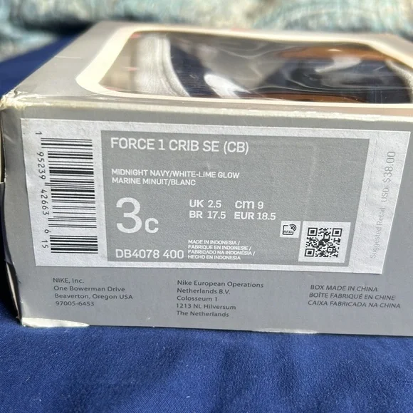 Nike sneakers - Picture 2 of 6